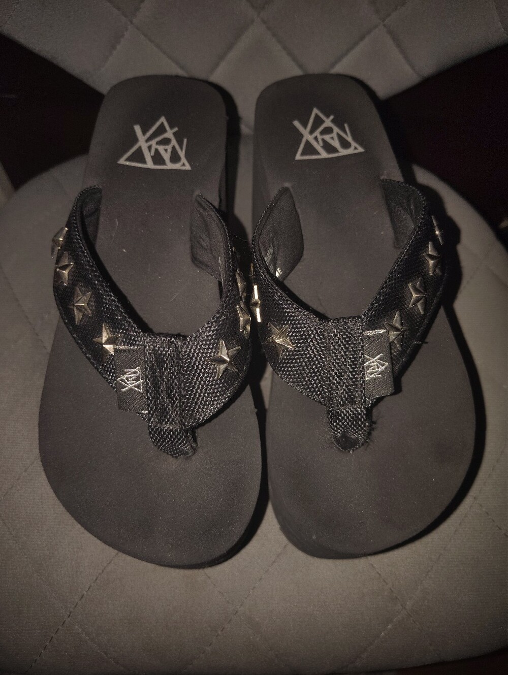 YRU RARE Pixi Starz Black Studded Platform Flip Flops Sandals